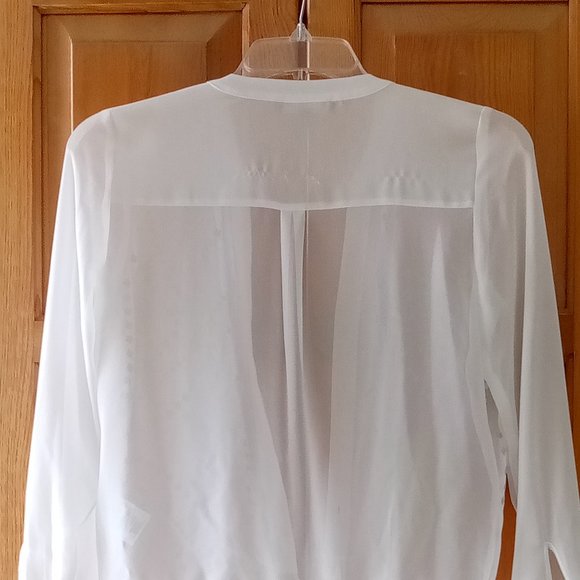Ellen Tracy White Sheer Jeweled Long sleeve Blouse Size XS - Picture 3 of 4